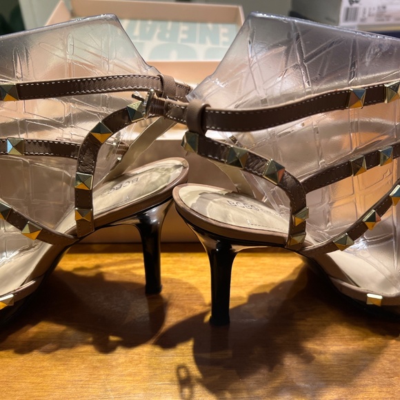 BCBG Black Patent & Tan Studded slingback heels Sz 9 - Picture 2 of 12